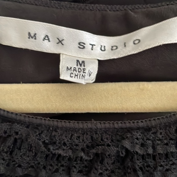 Max Studio lace, stretchy black dress-size M-to the knee - Picture 4 of 4